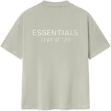 Polera Fear of God Essentials Classic Logo Metálico FW25 - Verde Grisáceo