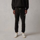 Buzo Fear of God Essentials 1977 Jogger SS22 – Gris Carbón