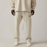 Buzo Fear of God Essentials Relaxed SS22 - Gris Claro
